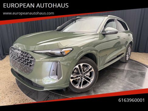 Used 2025 Audi Q5 Premium Plus w/ Premium Plus AWD/4WD image 1