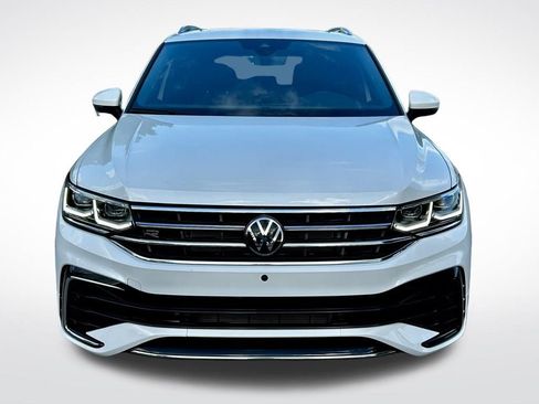 Used 2024 Volkswagen Tiguan SEL R-Line image 2