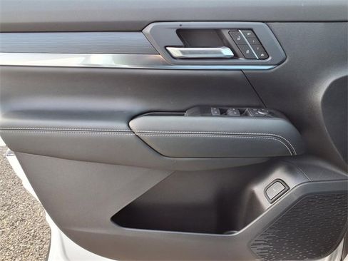 New 2026 GMC Terrain Elevation w/ Elevation Premium Package image 18