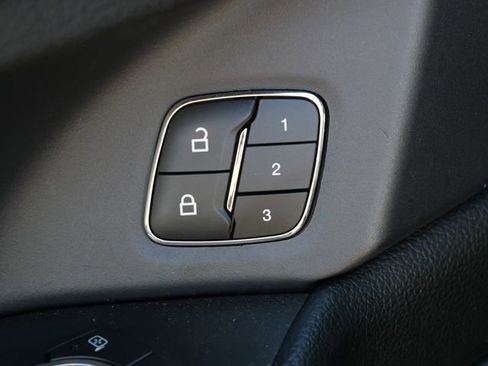 Used 2021 Ford Expedition Limited AWD/4WD image 16
