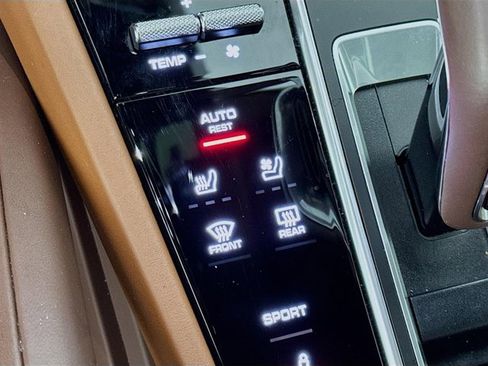 Used 2023 Porsche Cayenne S Platinum image 23