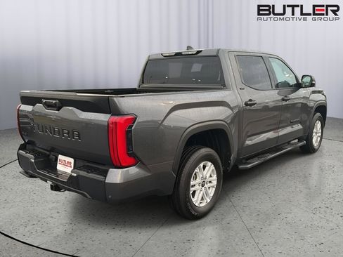 Used 2023 Toyota Tundra SR5 w/ SR5 Convenience Package AWD/4WD image 6