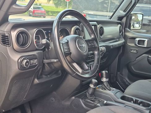 Used 2021 Jeep Wrangler Sport AWD/4WD image 9