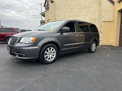 Used 2016 Chrysler Town & Country Touring w/ Driver Convenience Group