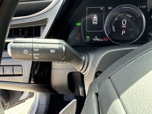 Used 2024 Lexus ES 300h Ultra Luxury w/ Accessory Package (Z2) image 28