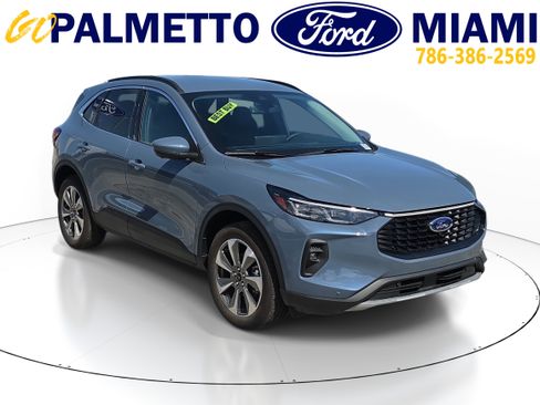 Used 2024 Ford Escape Platinum AWD/4WD image 1