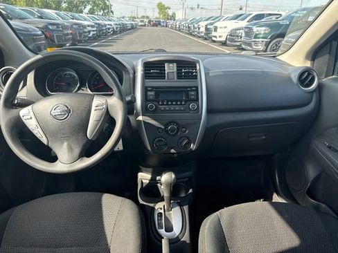 Used 2015 Nissan Versa SV FWD image 8