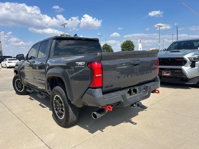 Used 2025 Toyota Tacoma TRD Off-Road AWD/4WD image 6