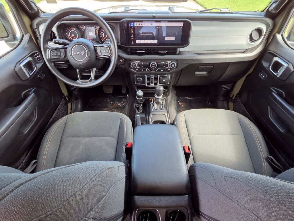 Used 2025 Jeep Gladiator Sport AWD/4WD image 24