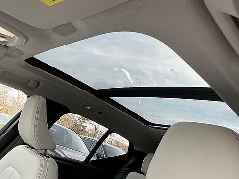 New 2026 Volvo XC40 B5 Ultra w/ Climate Package image 16