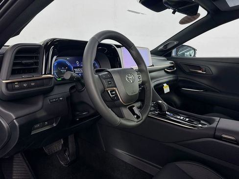 New 2026 Toyota Crown Signia image 11