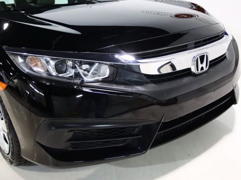 Used 2018 Honda Civic LX image 21