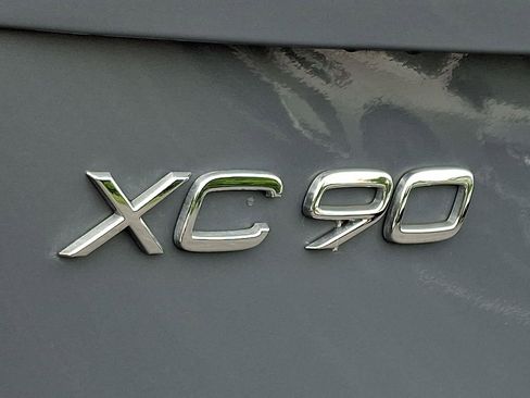Certified 2023 Volvo XC90 B6 Plus AWD/4WD image 30