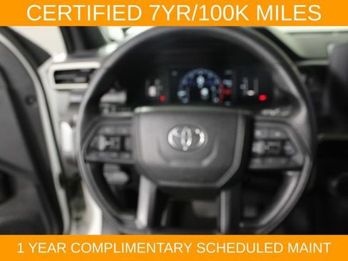 Used 2025 Toyota Tacoma SR5 AWD/4WD image 16