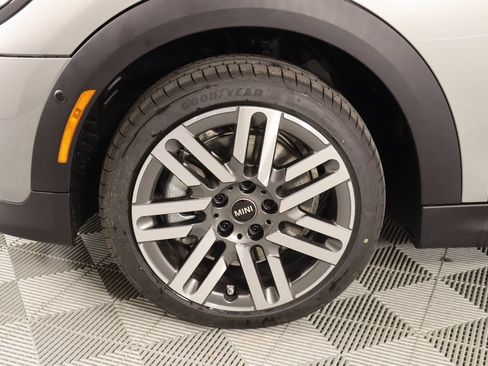 New 2025 MINI Cooper 2-Door Hardtop FWD image 18