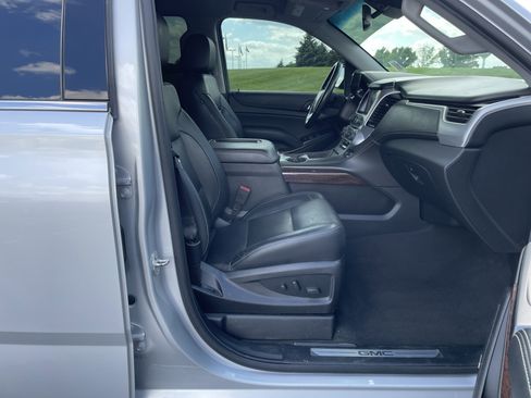 Used 2020 GMC Yukon XL SLT RWD image 26