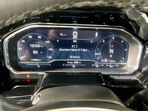 Used 2025 GMC Sierra 1500 SLT image 16