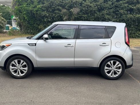 Used 2014 Kia Soul + w/ Audio Package FWD image 5