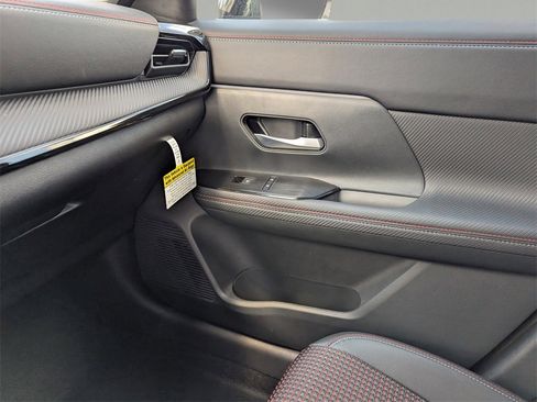 New 2026 Nissan Kicks SR image 30