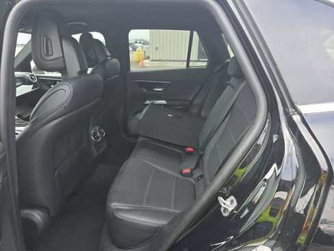 Used 2024 Mercedes-Benz GLC 300 4MATIC image 14