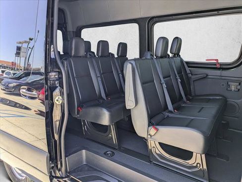 Used 2019 Mercedes-Benz Sprinter 2500 image 17