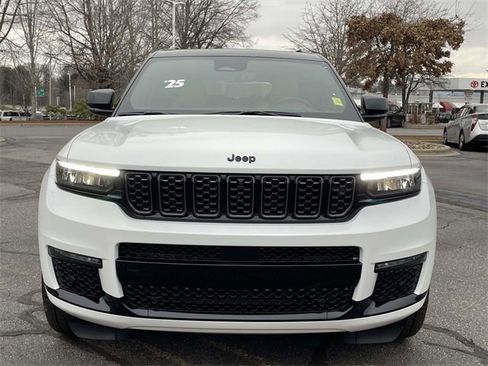 Used 2025 Jeep Grand Cherokee L Summit image 8