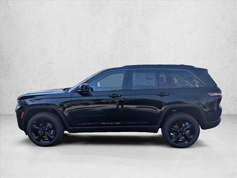 New 2026 Jeep Grand Cherokee Limited w/ Limited Altitude Package AWD/4WD image 9