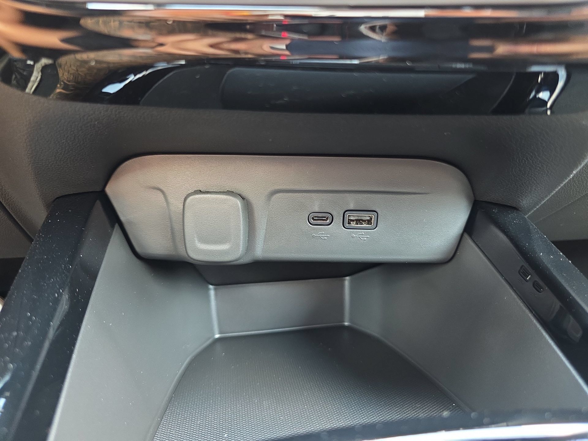 New 2026 Chevrolet Trax RS w/ Driver Confidence Package FWD image 23