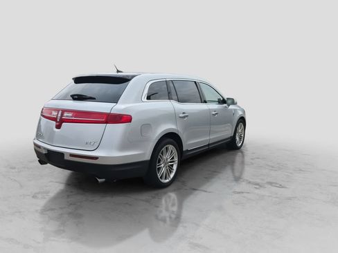 Used 2019 Lincoln MKT AWD image 8