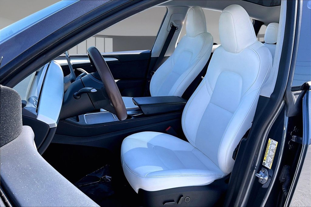 Used 2023 Tesla Model Y 2WD image 19