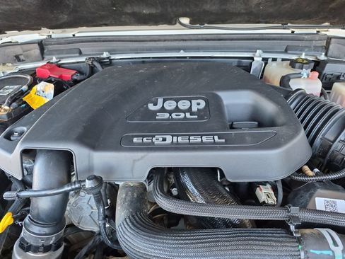Used 2021 Jeep Gladiator Rubicon AWD/4WD image 21