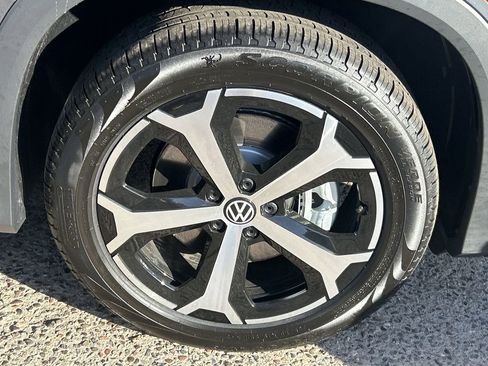 New 2026 Volkswagen Tiguan SE image 6