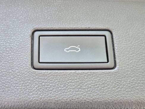 Used 2022 Volkswagen Atlas SE image 29