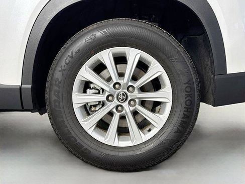 Certified 2025 Toyota Grand Highlander AWD image 31