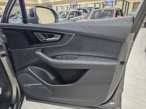 Used 2018 Audi Q7 3.0T Premium Plus w/ Premium Plus Package image 45