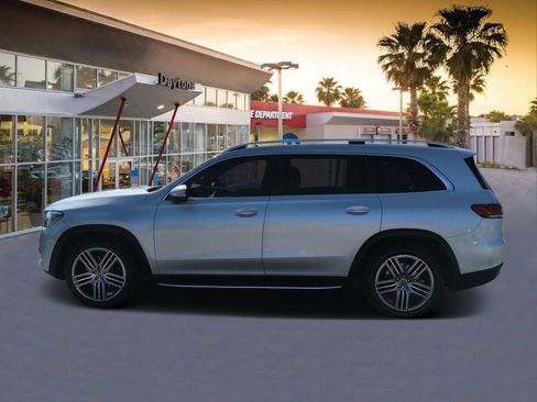 Used 2020 Mercedes-Benz GLS 450 4MATIC image 6