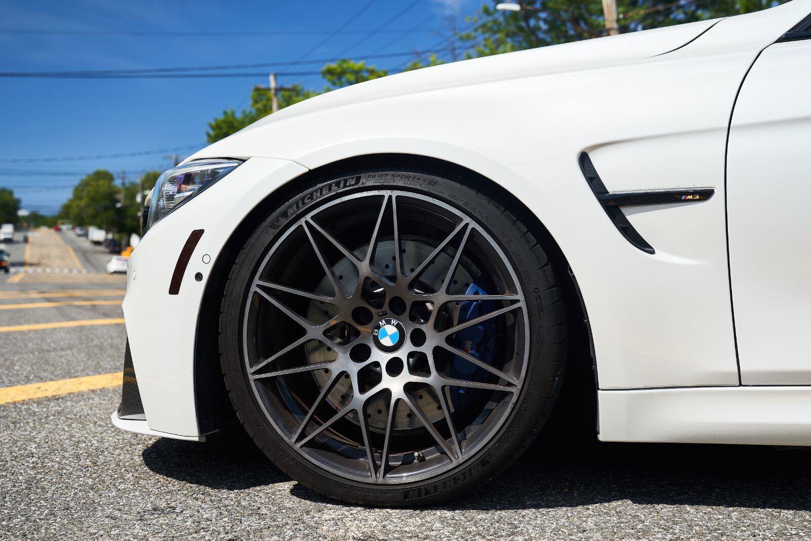 Used 2018 BMW M3 RWD image 61