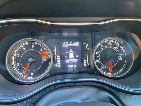 Used 2020 Jeep Cherokee Latitude Plus FWD image 66