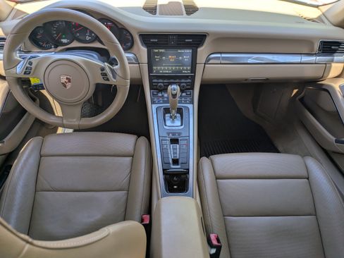 Used 2015 Porsche 911 Carrera RWD image 4