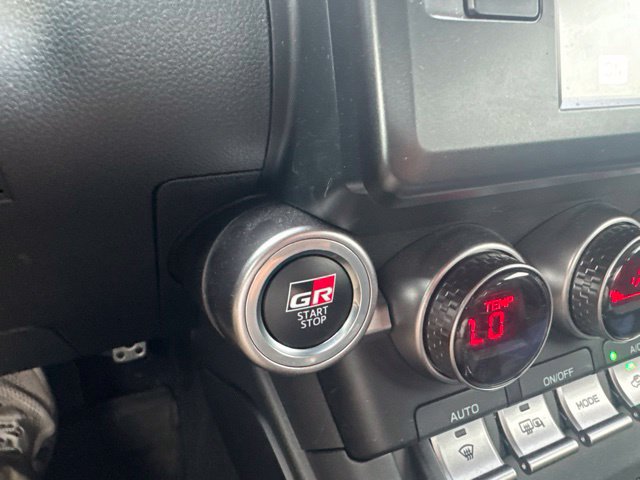 Used 2024 Toyota GR86 Premium RWD image 11