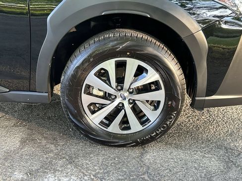 Certified 2025 Subaru Outback Premium w/ Popular Package #1 AWD/4WD image 13
