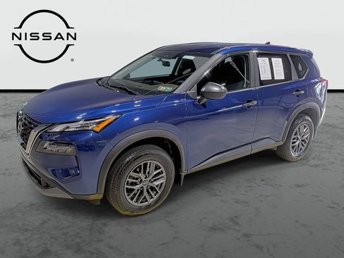 Used 2023 Nissan Rogue S image 1