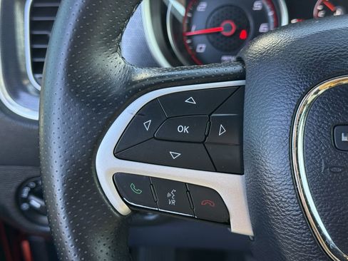 Used 2017 Dodge Charger SXT image 23