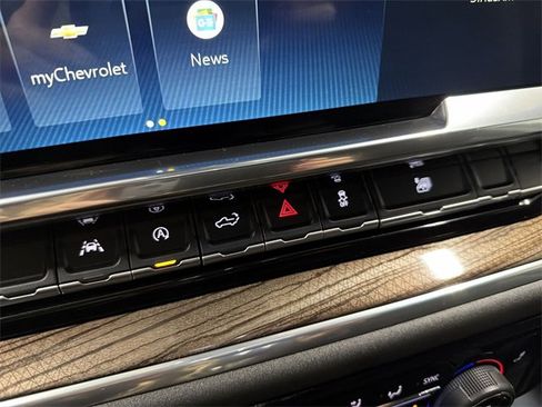 Certified 2025 Chevrolet Silverado 1500 LT w/ Convenience Package II image 28