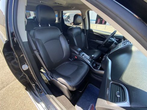 Used 2019 Dodge Journey Crossroad AWD/4WD image 23