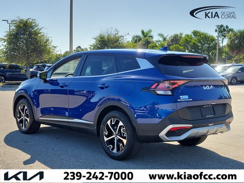 Certified 2024 Kia Sportage EX FWD image 4