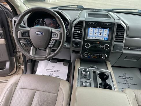 Used 2018 Ford Expedition Max XLT w/ Equipment Group 202A AWD/4WD image 15