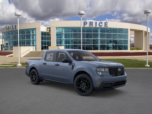 Used 2025 Ford Maverick XLT w/ Black Appearance Package image 7