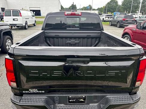 Used 2024 Chevrolet Colorado Z71 w/ Z71 Convenience Package 2 AWD/4WD image 9