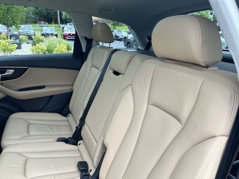Used 2024 Audi Q7 2.0T Premium w/ Convenience Package AWD/4WD image 21